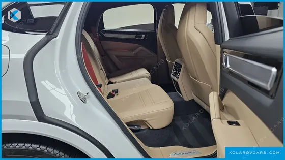 PORSCHE CAYENNE 3.0 COUPE PLATINUM EDITION