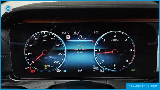 MERCEDES E-CLASS E220D 4MATIC AMG LINE