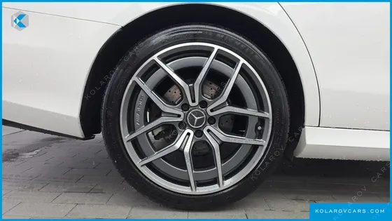 MERCEDES E-CLASS E220D 4MATIC AMG LINE