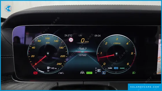 MERCEDES E-CLASS E220D 4MATIC AMG LINE