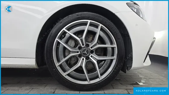 MERCEDES E-CLASS E220D 4MATIC AMG LINE