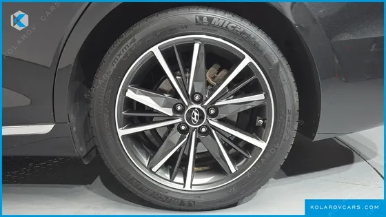 HYUNDAI GRANDEUR 2.5