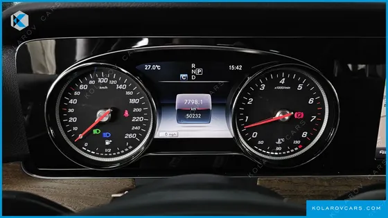 MERCEDES E-CLASS E300 4MATIC EXCLUSIVE STANDARD