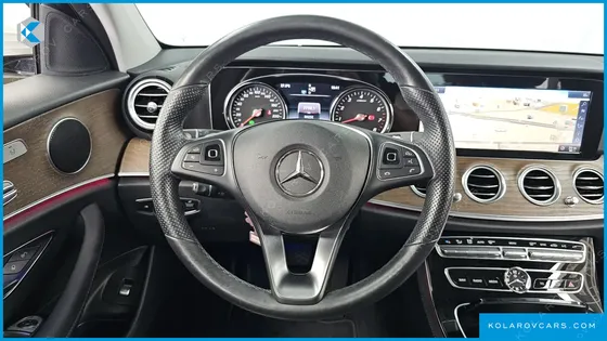 MERCEDES E-CLASS E300 4MATIC EXCLUSIVE STANDARD