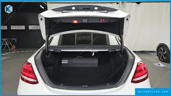 MERCEDES E-CLASS E300 4MATIC EXCLUSIVE STANDARD