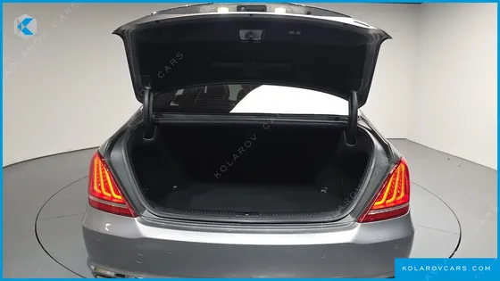 GENESIS EQ900 3.8 GDI AWD