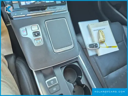 HYUNDAI GRANDEUR LE BLANC