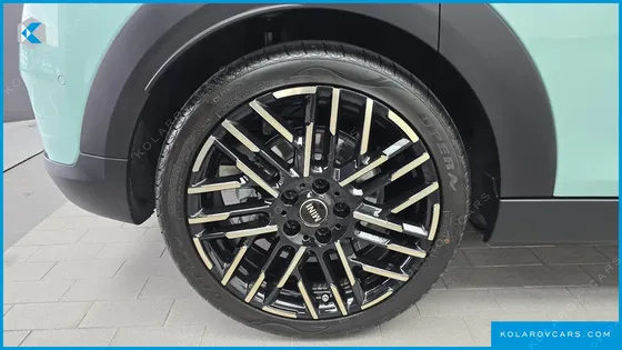 MINI COOPER 5 DOOR FAVOURED