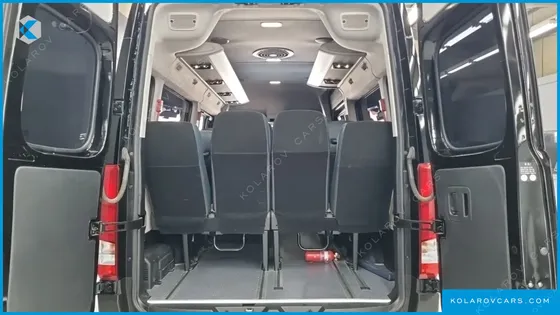 HYUNDAI SOLATI 15-SEATER