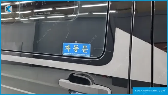 HYUNDAI SOLATI 15-SEATER