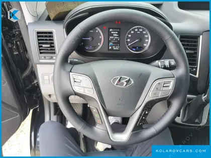 HYUNDAI SOLATI 15-SEATER
