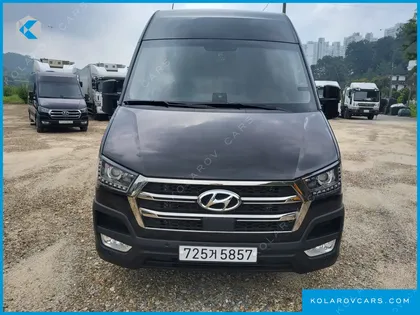 HYUNDAI SOLATI 15-SEATER