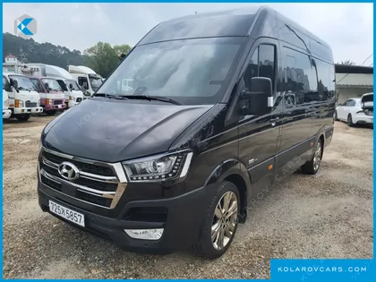 HYUNDAI SOLATI 15-SEATER