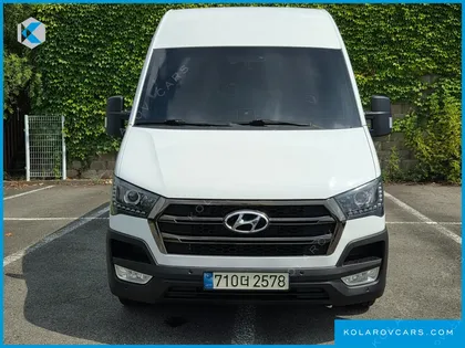 HYUNDAI SOLATI 15-SEATER