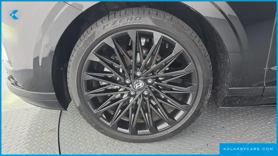 HYUNDAI GRANDEUR 2,5 GASOLINE 2WD