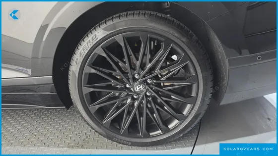 HYUNDAI GRANDEUR 2,5 GASOLINE 2WD