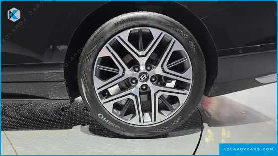 HYUNDAI GRANDEUR 2,5 GASOLINE 2WD