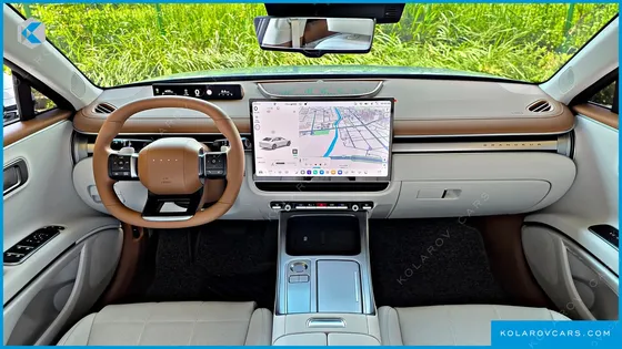 HYUNDAI GRANDEUR 2.5 GASOLINE  2WD