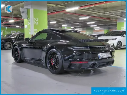 PORSCHE 911 CARRERA 4 GTS