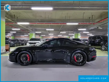 PORSCHE 911 CARRERA 4 GTS