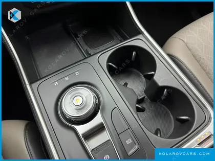 KIA CARNIVAL DIESEL 9-SEATER PRESTIGE