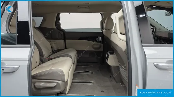 KIA CARNIVAL GASOLINE 7-SEATER GRAVITY