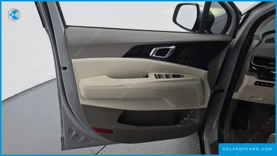 KIA CARNIVAL GASOLINE 7-SEATER GRAVITY