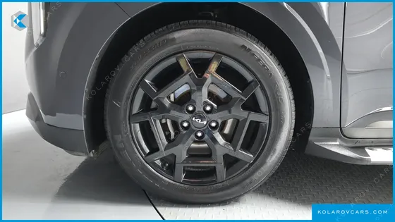 KIA CARNIVAL DIESEL 9-SEATER GRAVITY