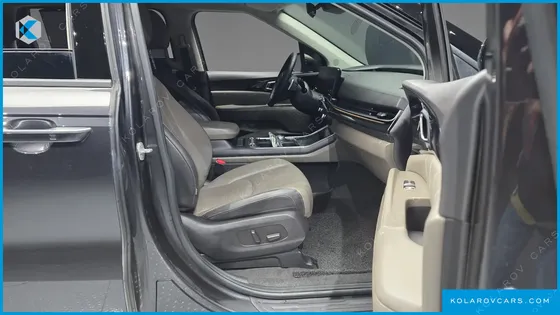 KIA CARNIVAL DIESEL 9-SEATER GRAVITY