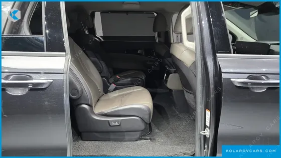 KIA CARNIVAL DIESEL 9-SEATER GRAVITY