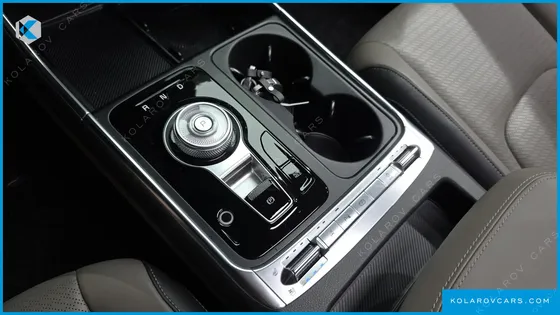 KIA CARNIVAL GASOLINE 7-SEATER GRAVITY