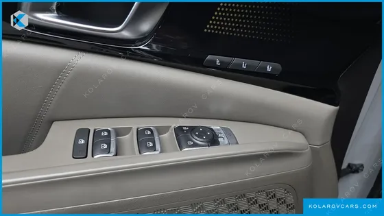KIA CARNIVAL HEV 7SEATER GRAVITY
