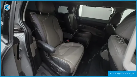 KIA CARNIVAL HEV 7SEATER GRAVITY