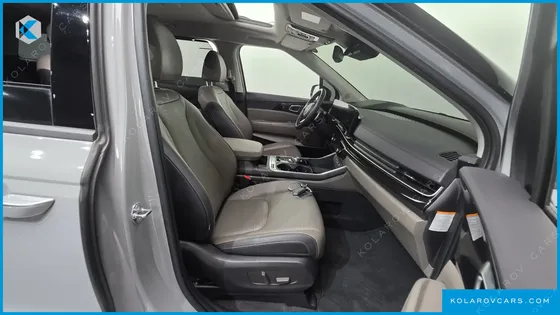 KIA CARNIVAL HEV 7SEATER GRAVITY