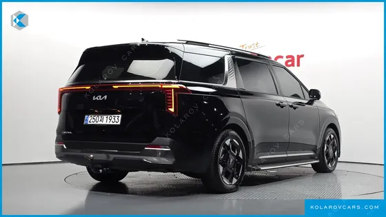 KIA CARNIVAL DIESEL 7-SEATER SIGNATURE