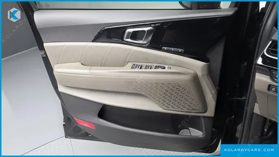 KIA CARNIVAL DIESEL 7-SEATER SIGNATURE