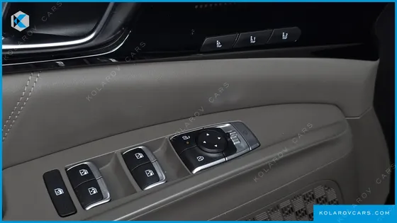 KIA CARNIVAL DIESEL 7-SEATER SIGNATURE