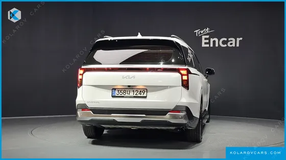 KIA CARNIVAL GASOLINE 9-SEATER SIGNATURE