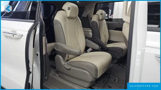 KIA CARNIVAL GASOLINE 9-SEATER SIGNATURE