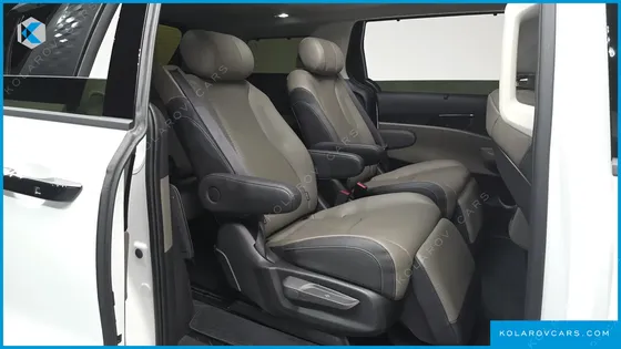 KIA CARNIVAL GASOLINE 7 SEATER X LINE