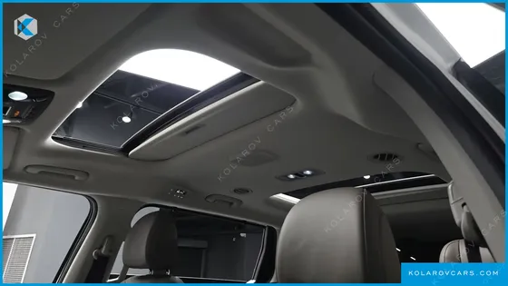 KIA CARNIVAL GASOLINE 7 SEATER X LINE