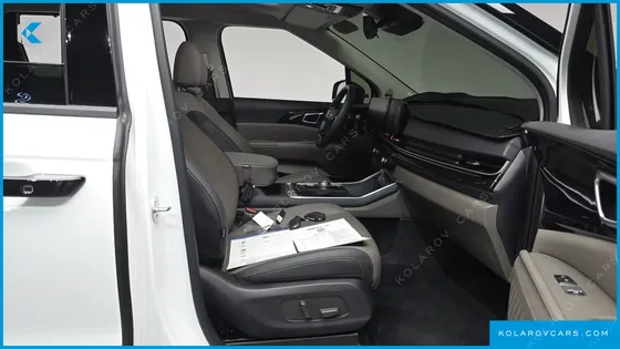 KIA CARNIVAL GASOLINE 7 SEATER X LINE