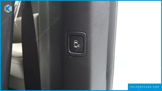 KIA CARNIVAL GASOLINE 7 SEATER X LINE