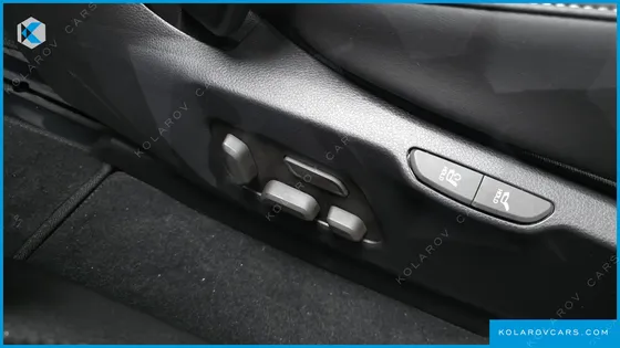 KIA CARNIVAL GASOLINE 7 SEATER X LINE