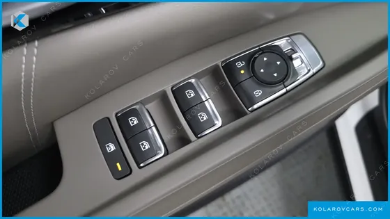 KIA CARNIVAL GASOLINE 7 SEATER X LINE