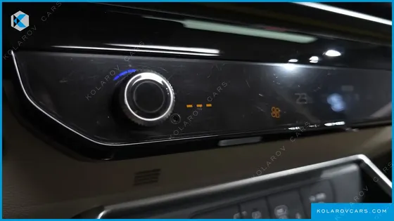 KIA CARNIVAL HEV 9 SEATER X LINE