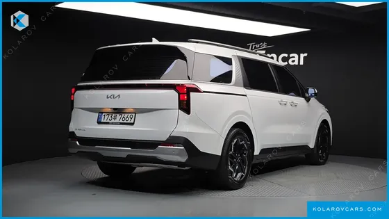 KIA CARNIVAL GASOLINE 9-SEATER PRESTIGE