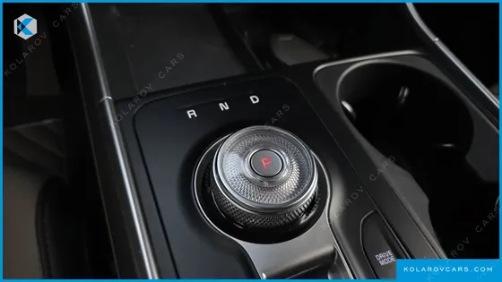 KIA CARNIVAL GASOLINE 9-SEATER PRESTIGE