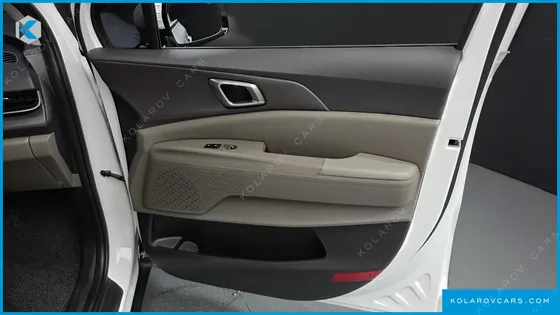 KIA CARNIVAL GASOLINE 9-SEATER PRESTIGE