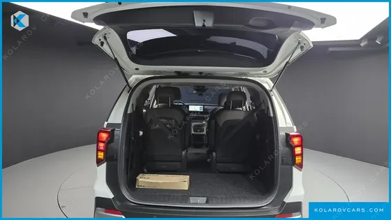 KIA CARNIVAL GASOLINE 9-SEATER PRESTIGE